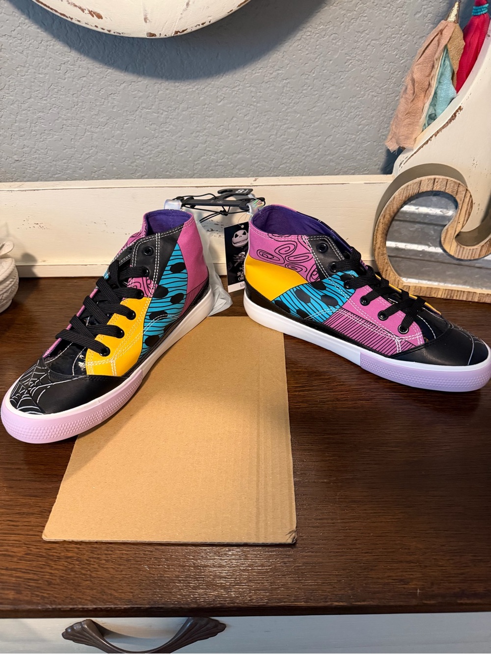 🎊Disney Nightmare Before Xmas Jack Sally Women's High Top Sneakers Size 9 New - Picture 5 of 12